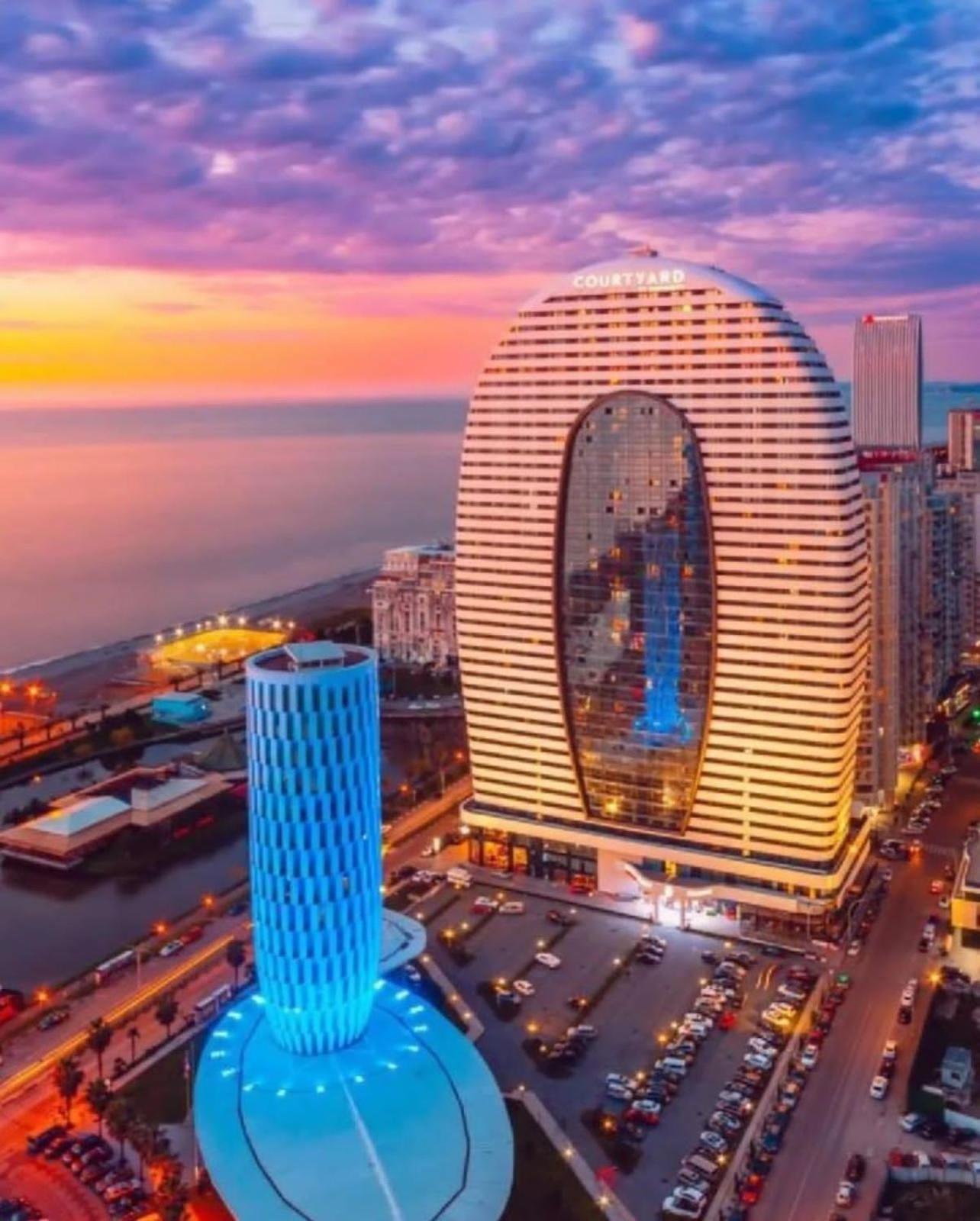 Queen Apartments In Batumi Exterior photo
